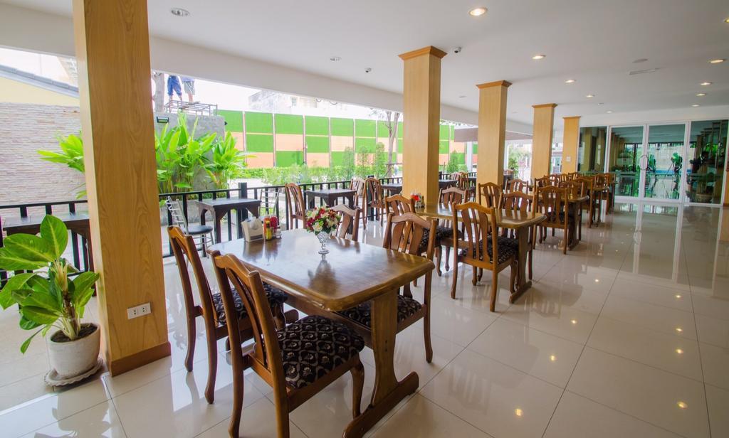 Th Beach Hotel Hua Hin Exterior photo