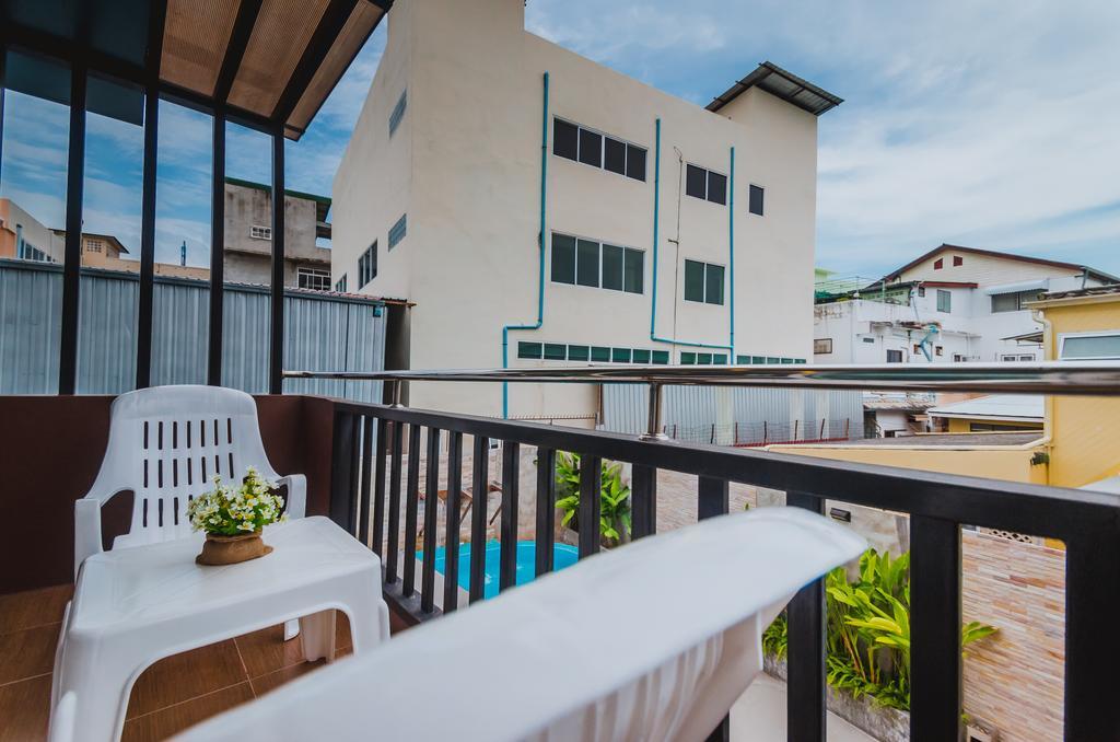 Th Beach Hotel Hua Hin Exterior photo